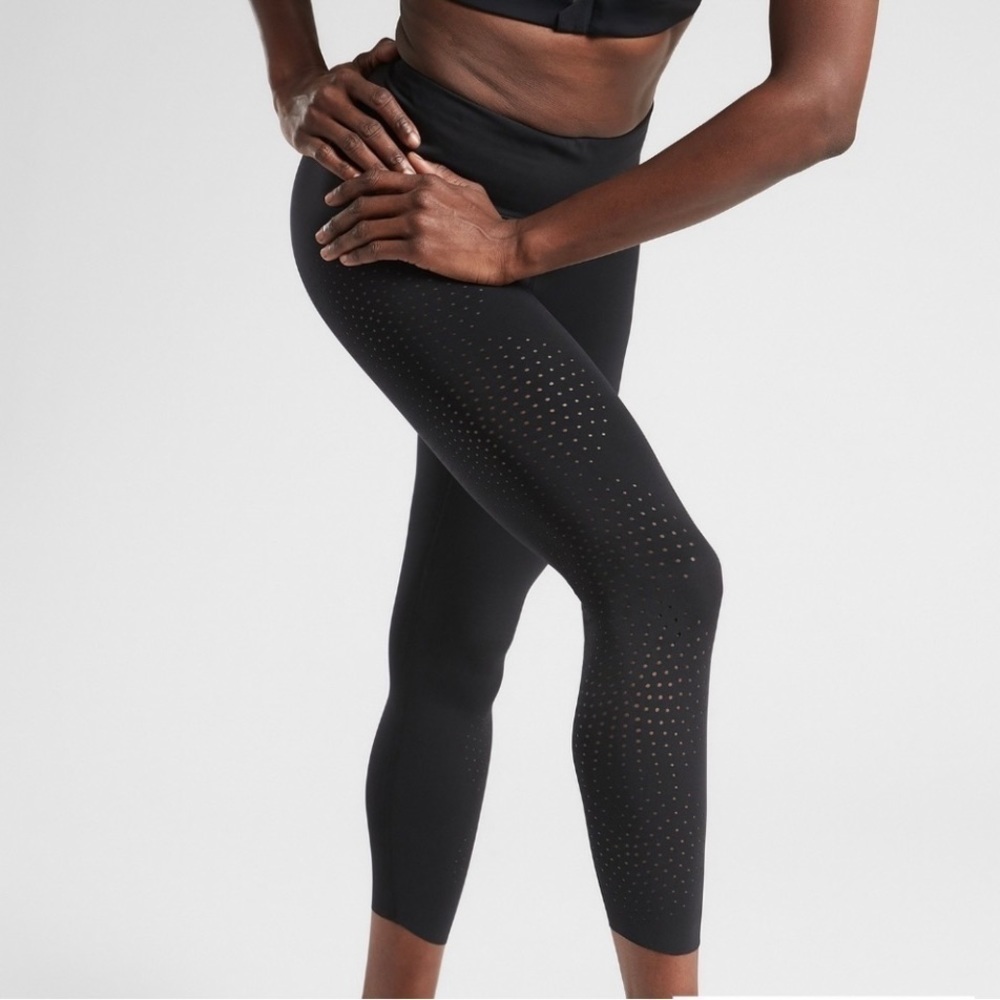 Athleta velocity laser cut capri legging